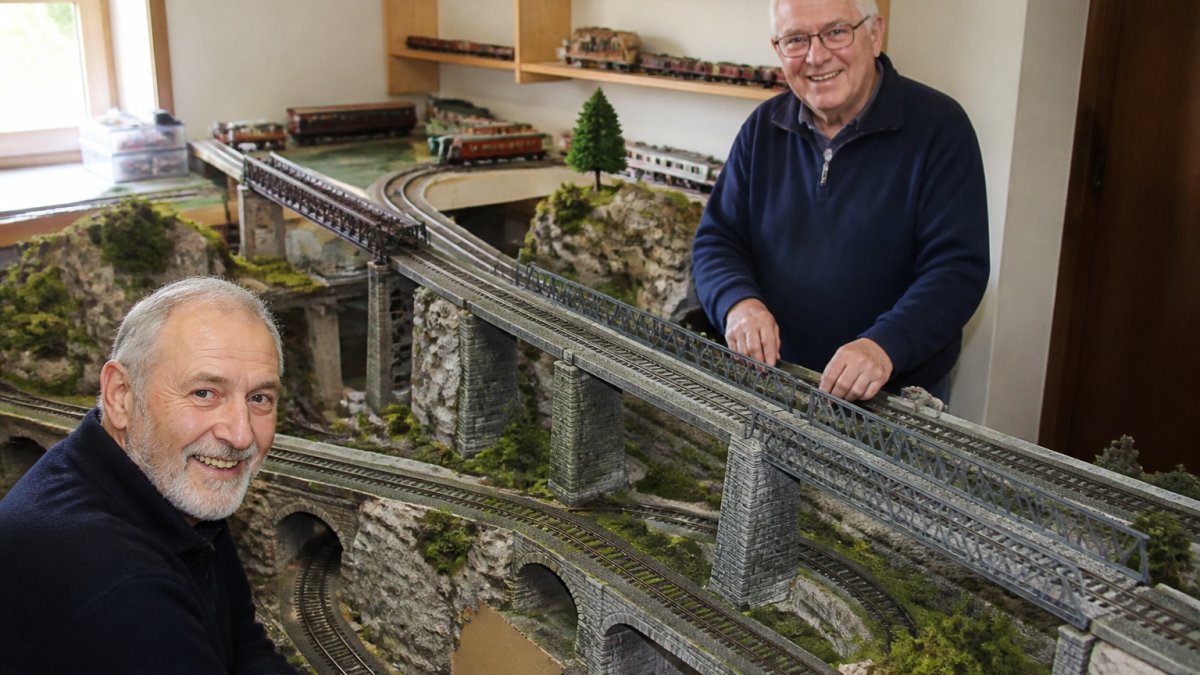 Australian Hobby Retailer Expands Modular Railway Bridge Systems