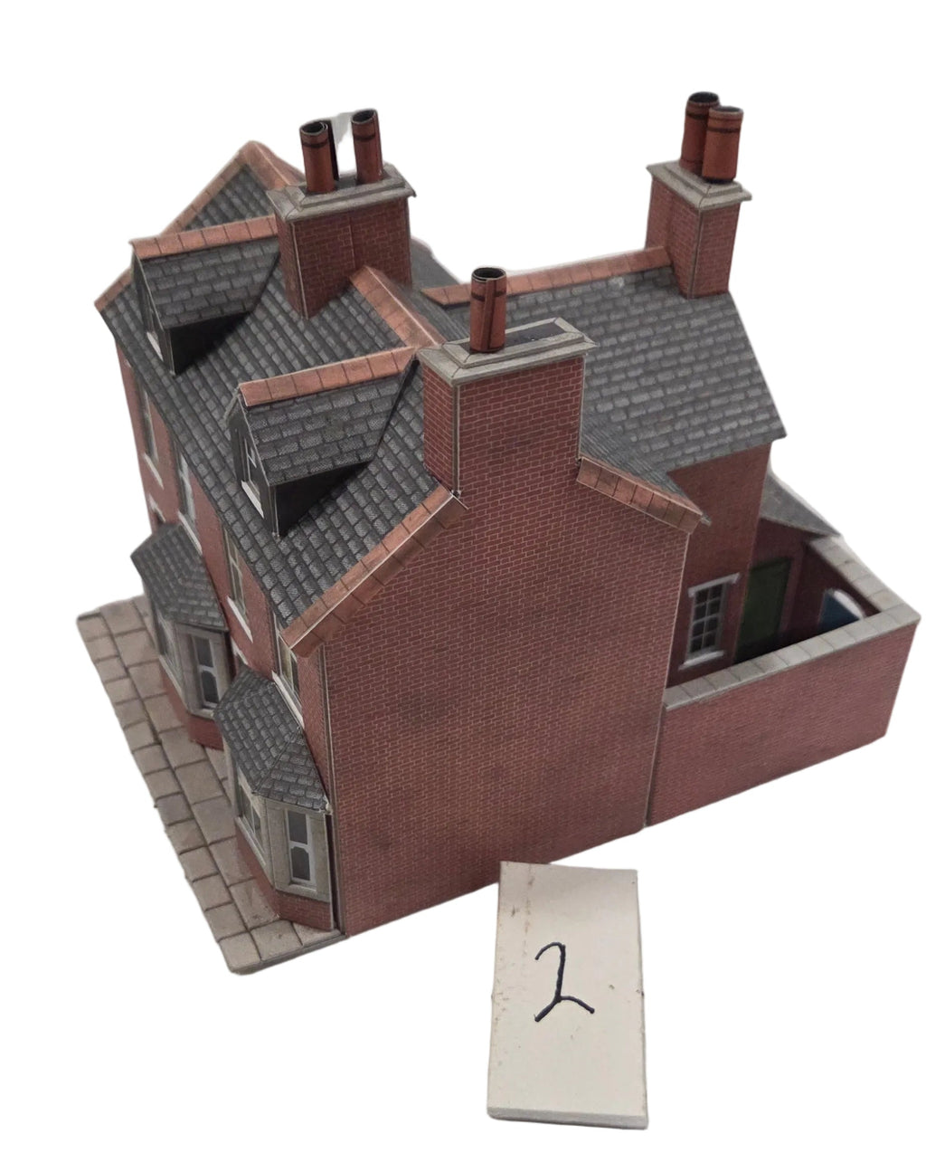 OO/HO Scale Card Kit Terraced Houses (2) – Built & Painted – PreLoved