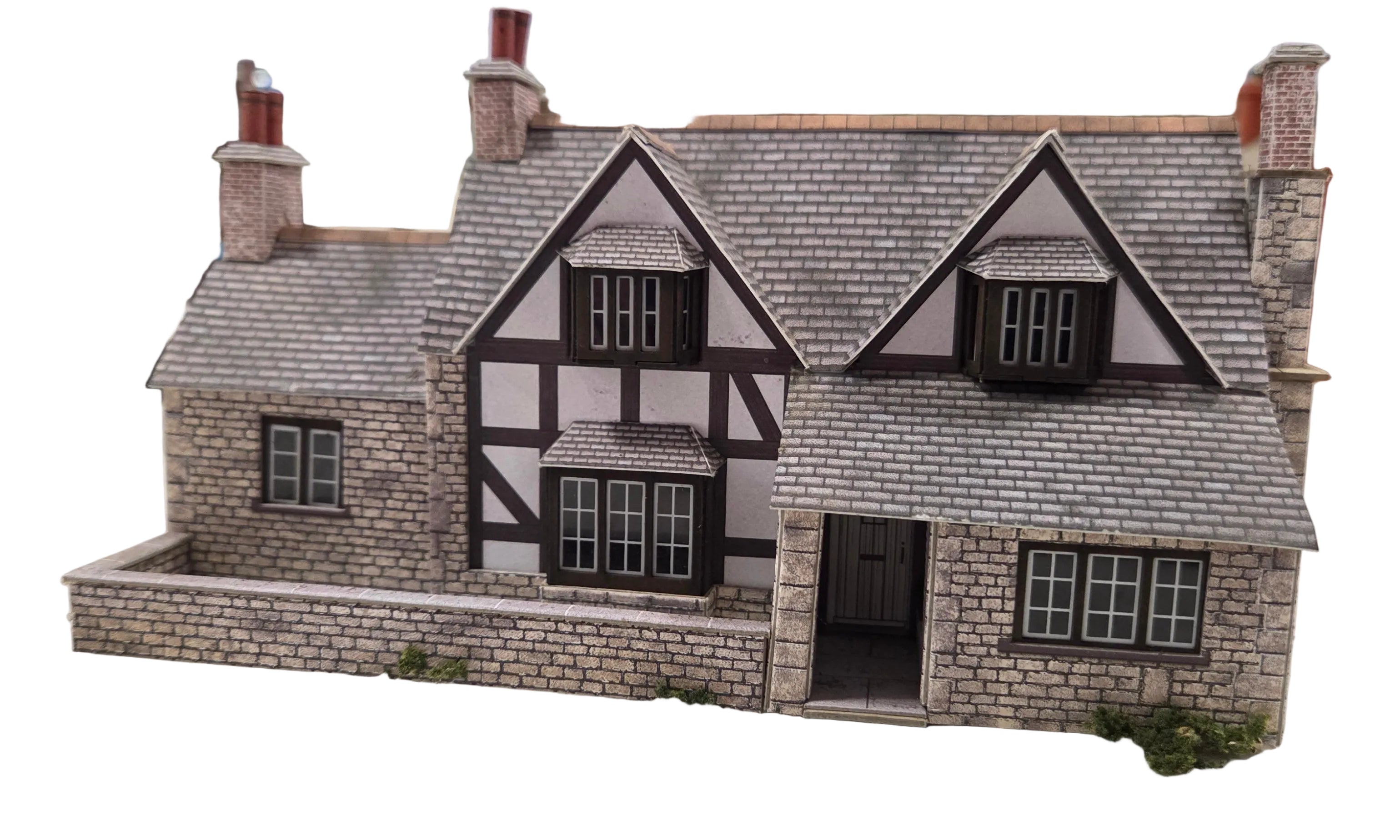OO/HO Scale Tudor Manor House – Pre-Built Card Scenic Building – PreLoved
