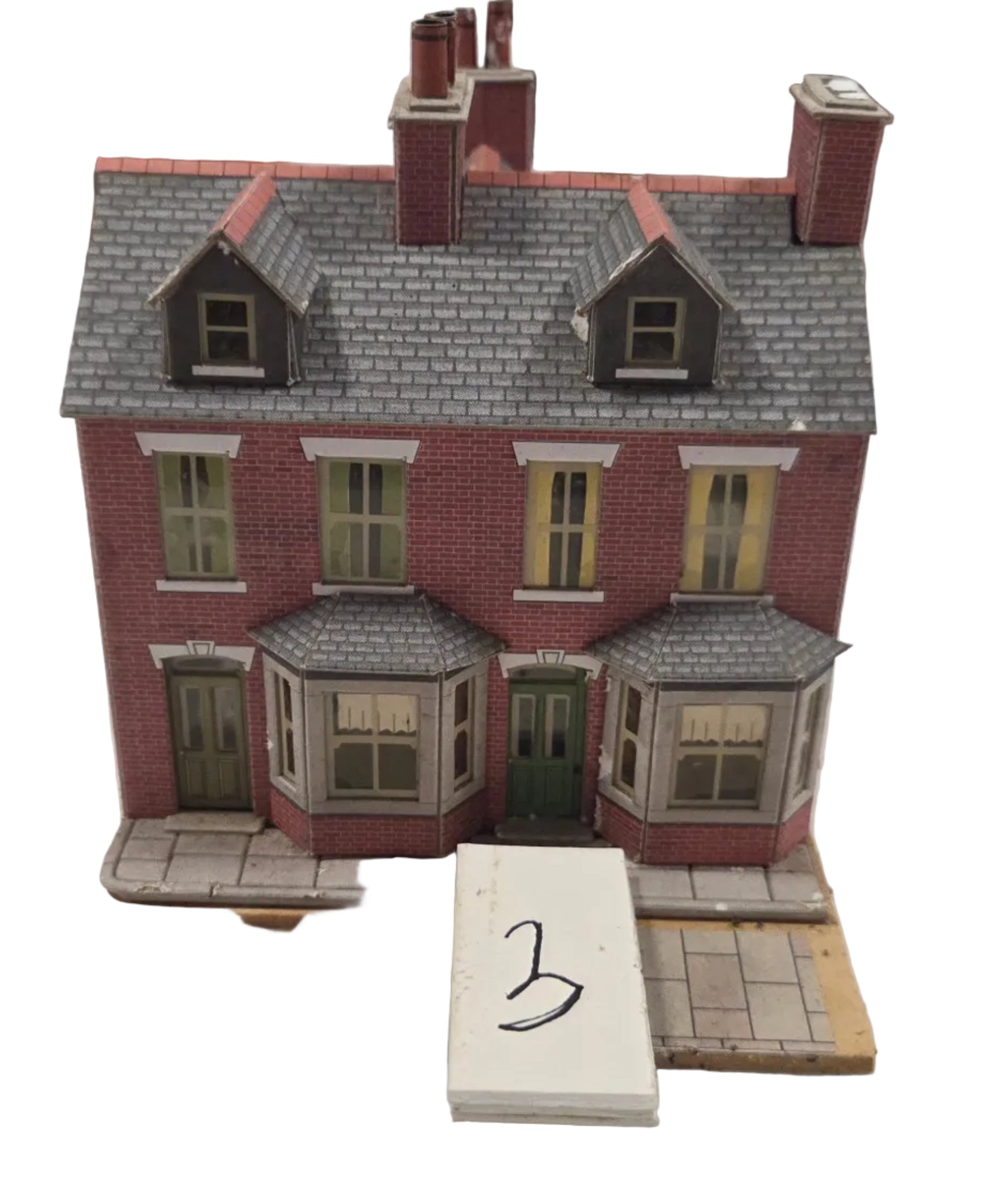 OO/HO Scale Card Kit Terraced Houses (3) – Built & Painted – PreLoved