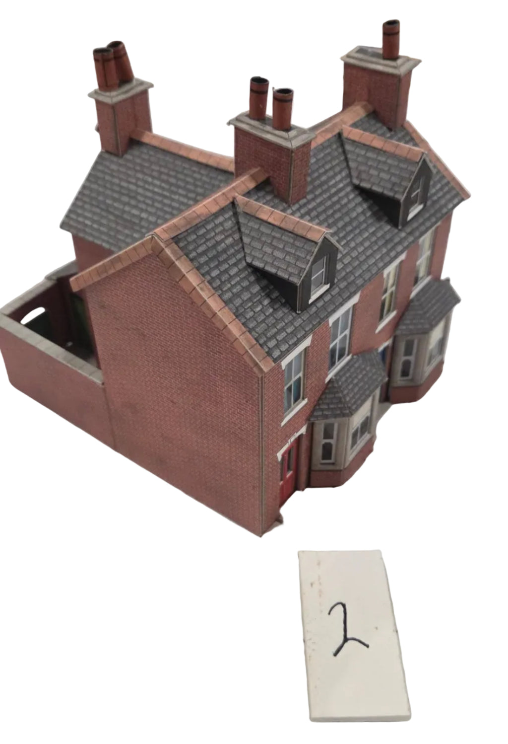 OO/HO Scale Card Kit Terraced Houses (2) – Built & Painted – PreLoved