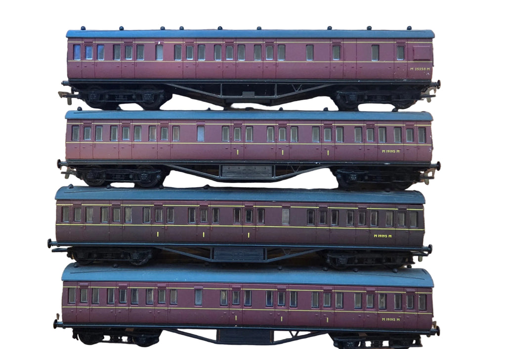 BR Maroon 57ft Non-Corridor Coach Set (4) – 3 Composite & 1 Brake Van – OO Gauge