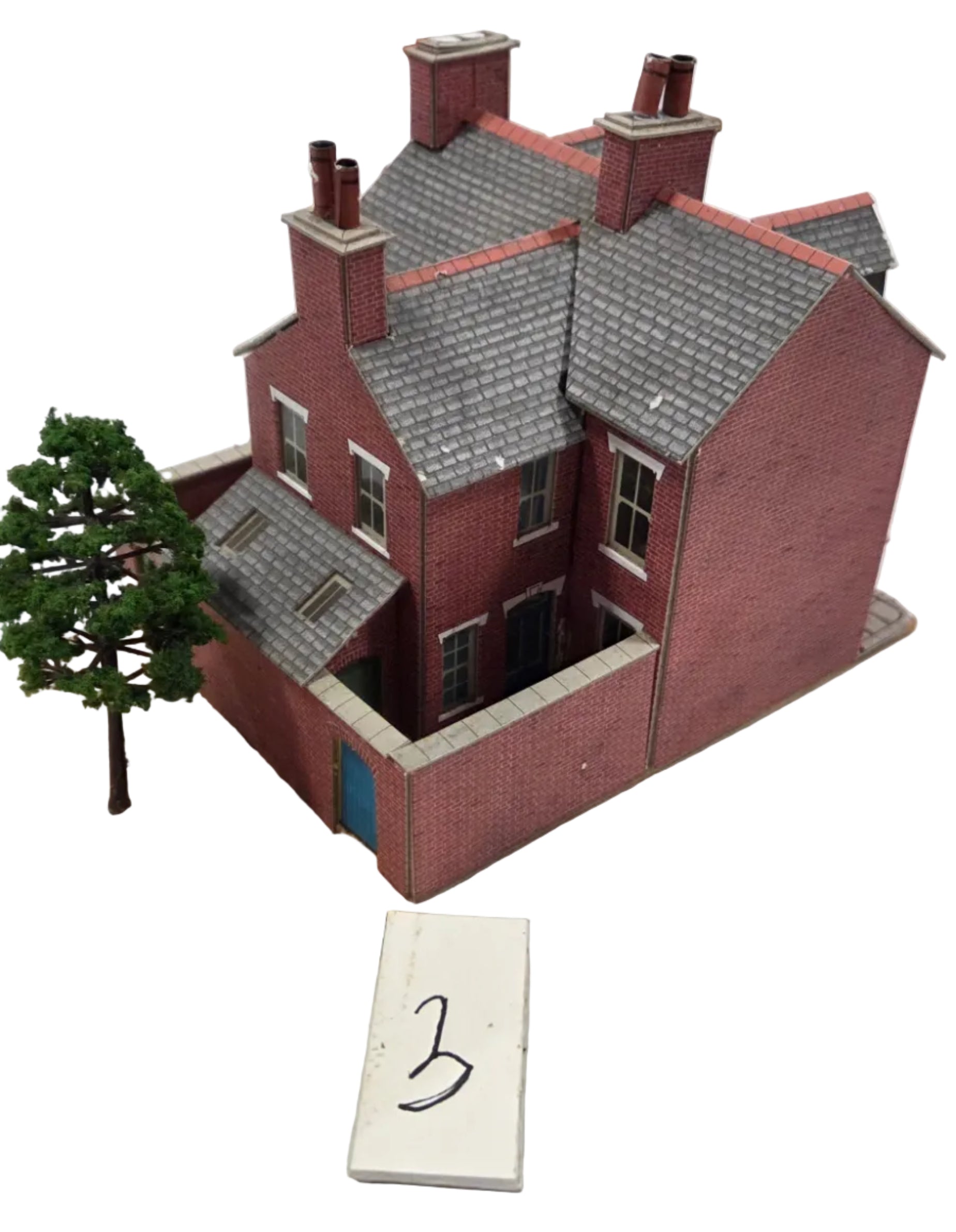 OO/HO Scale Card Kit Terraced Houses (3) – Built & Painted – PreLoved