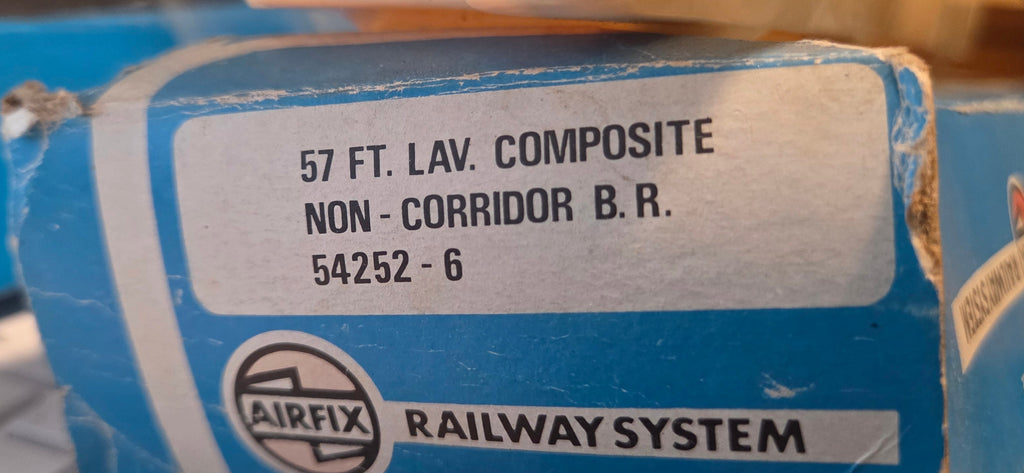 BR Maroon 57ft Non-Corridor Coach Set (4) – 3 Composite & 1 Brake Van – OO Gauge